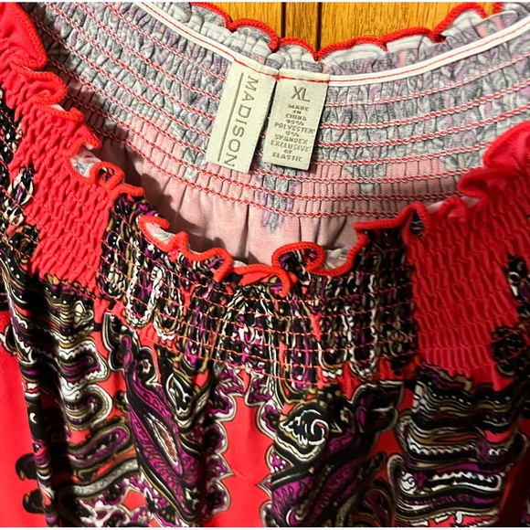 Women’s coral top - Picture 2 of 3